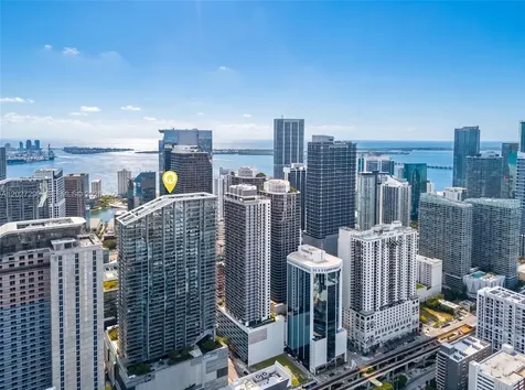 88 SW 7th Street Miami FL 33130