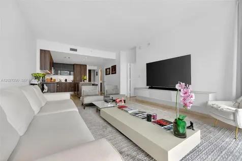 88 SW 7th Street Miami FL 33130