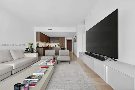 88 SW 7th Street Miami FL 33130