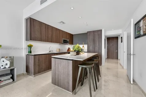 88 SW 7th Street Miami FL 33130