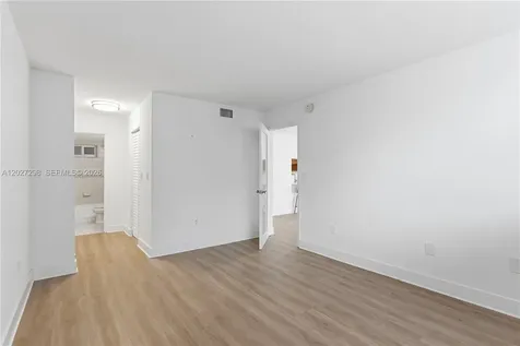 1665 Bay Road Miami Beach FL 33139