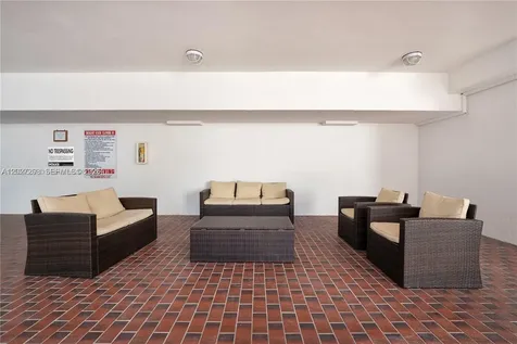 1665 Bay Road Miami Beach FL 33139