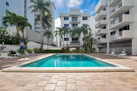 1665 Bay Road Miami Beach FL 33139