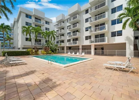 1665 Bay Road Miami Beach FL 33139