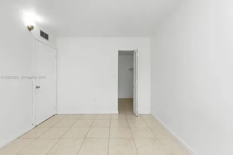 6995 NW 186th Street Hialeah FL 33015