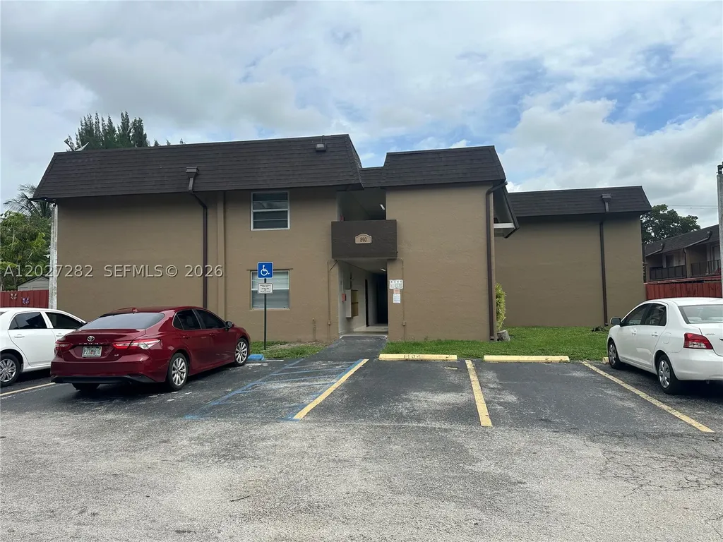 890 SW 129th Place Miami FL 33184