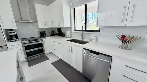 1392 Canary Island Drive Weston FL 33327
