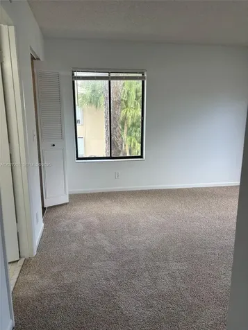 718 Sunny Pine Way Green Acres FL 33415