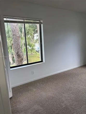 718 Sunny Pine Way Green Acres FL 33415