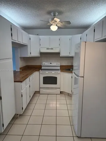 718 Sunny Pine Way Green Acres FL 33415