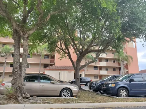 10253 NW 9th Street Circle Miami FL 33172