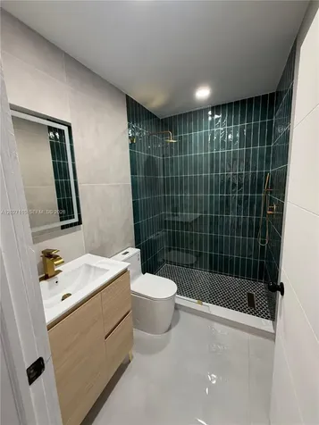 2426 NW 43rd Street Miami FL 33142