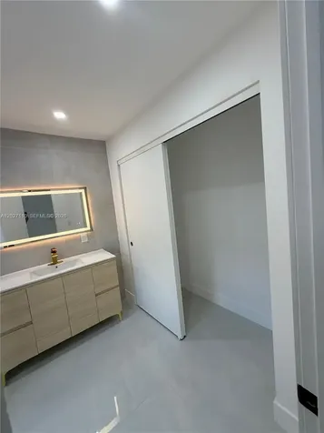 2426 NW 43rd Street Miami FL 33142