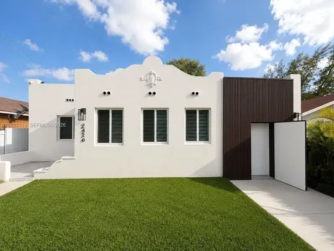 2426 NW 43rd Street Miami FL 33142