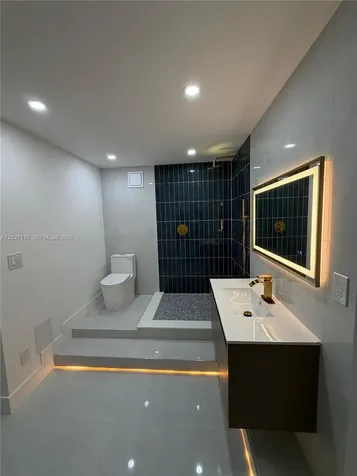 2426 NW 43rd Street Miami FL 33142