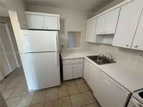 220 SW 9th Avenue Hallandale Beach FL 33009