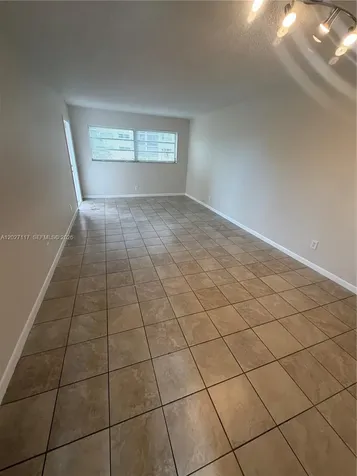 220 SW 9th Avenue Hallandale Beach FL 33009