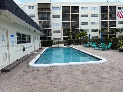 220 SW 9th Avenue Hallandale Beach FL 33009