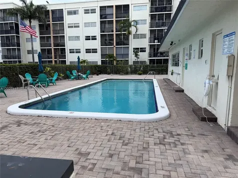 220 SW 9th Avenue Hallandale Beach FL 33009