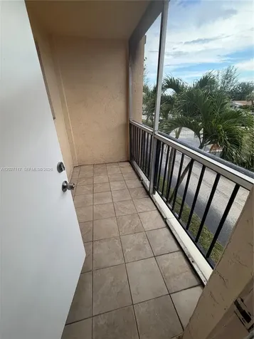 220 SW 9th Avenue Hallandale Beach FL 33009