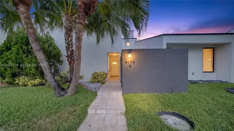 9179 Fontainebleau Boulevard Miami FL 33172
