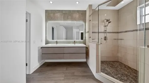 9179 Fontainebleau Boulevard Miami FL 33172