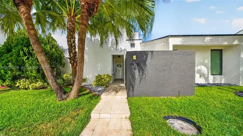 9179 Fontainebleau Boulevard Miami FL 33172