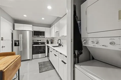 5001 Collins Avenue Miami Beach FL 33140