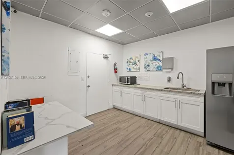 5001 Collins Avenue Miami Beach FL 33140