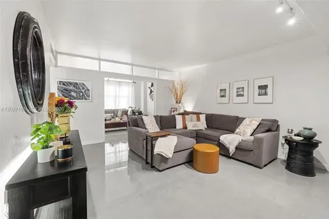 5001 Collins Avenue Miami Beach FL 33140
