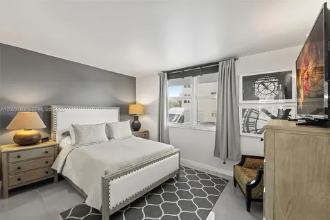 5001 Collins Avenue Miami Beach FL 33140