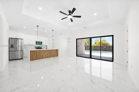 1226 NE 5th Place Cape Coral FL 33909