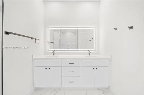 1226 NE 5th Place Cape Coral FL 33909
