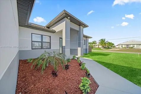 1226 NE 5th Place Cape Coral FL 33909