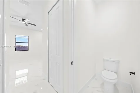 1226 NE 5th Place Cape Coral FL 33909