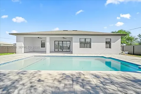 1226 NE 5th Place Cape Coral FL 33909