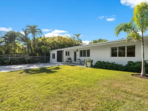 1945 Alamanda Drive North Miami FL 33181