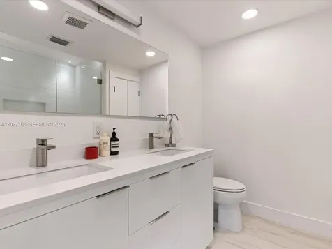 1945 Alamanda Drive North Miami FL 33181