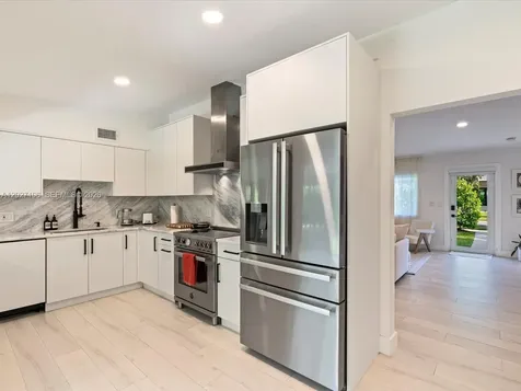 1945 Alamanda Drive North Miami FL 33181