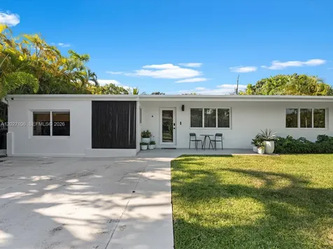 1945 Alamanda Drive North Miami FL 33181