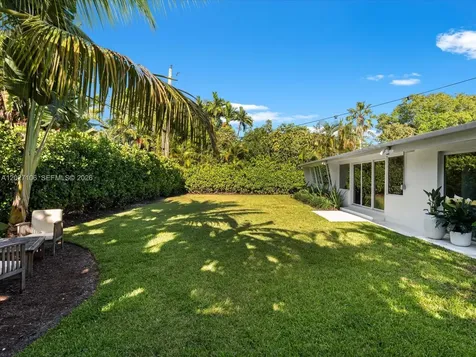 1945 Alamanda Drive North Miami FL 33181