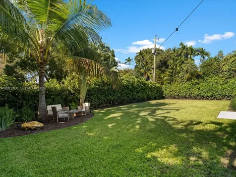 1945 Alamanda Drive North Miami FL 33181