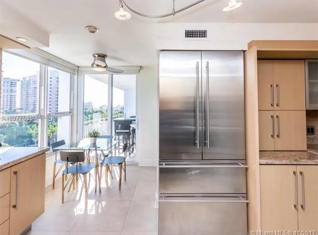 607 Ocean Drive Key Biscayne FL 33149