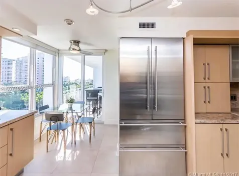 607 Ocean Drive Key Biscayne FL 33149