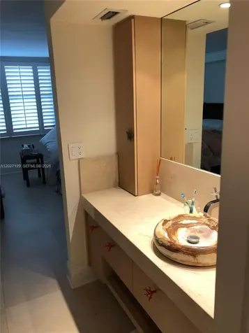 607 Ocean Drive Key Biscayne FL 33149