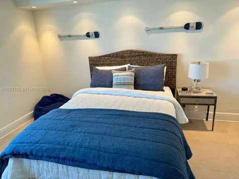 607 Ocean Drive Key Biscayne FL 33149