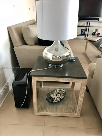 607 Ocean Drive Key Biscayne FL 33149