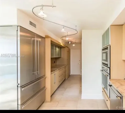 607 Ocean Drive Key Biscayne FL 33149
