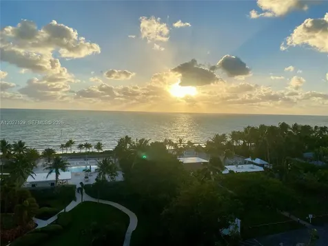 607 Ocean Drive Key Biscayne FL 33149