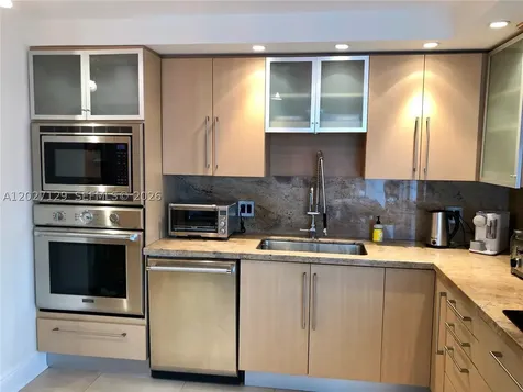607 Ocean Drive Key Biscayne FL 33149